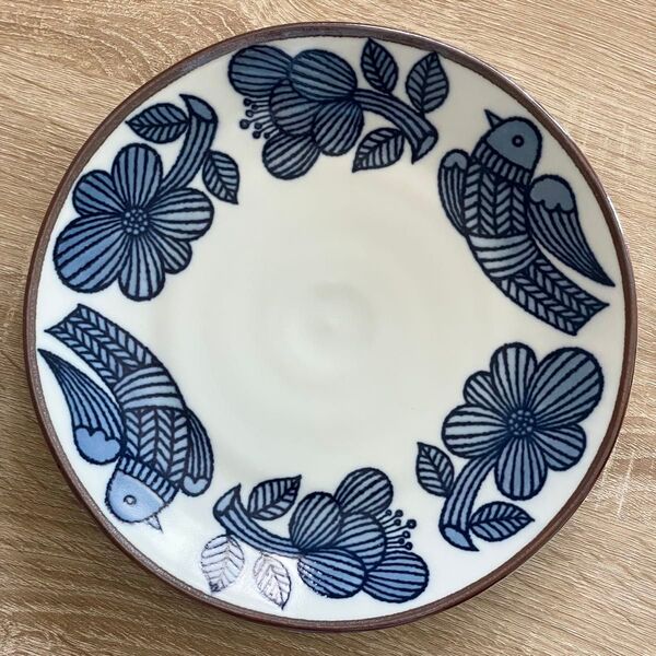 新品未使用 アルデア 軽量 230プレート 美濃焼 23cm お皿 お花 鳥 大皿