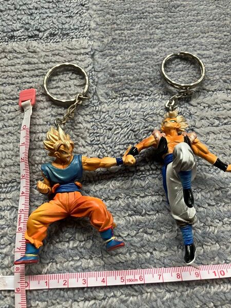 ドラゴンボール ハイグレードカラーリングキーホルダー 悟空 フィギュア2個セット