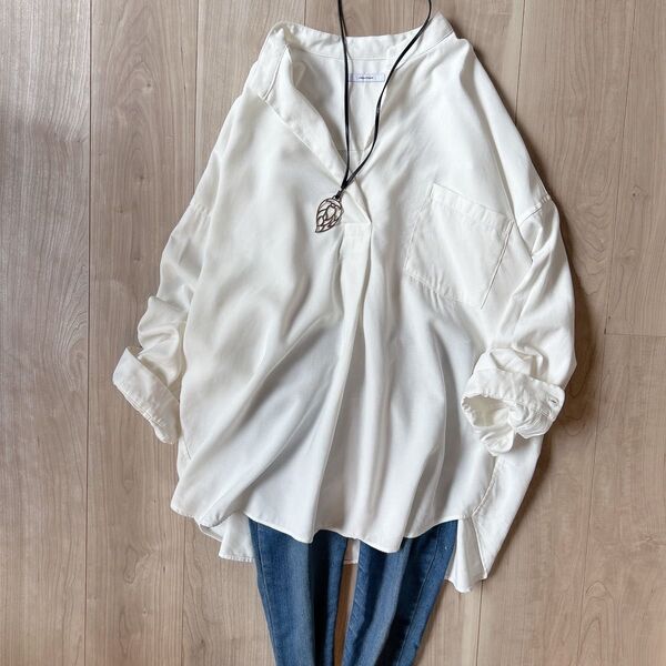 美品*JOURNAL STANDARD ジャーナルスタンダード 23AW スタンドプルオーバー 白 スキッパーカラー ゆったり