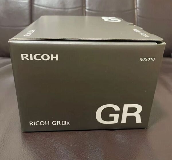 新品未使用 RICOH GR IIIx 保証印有 リコー