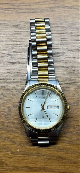 【ジャンク品】CITIZEN クォーツ 腕時計 シルバー/ゴールド