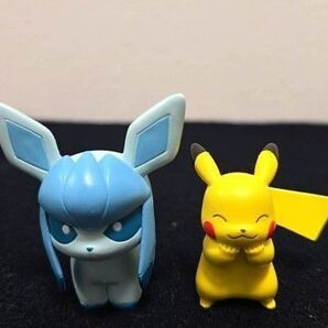 ☆美品 グレイシアとピカチュウ フィギュアセット