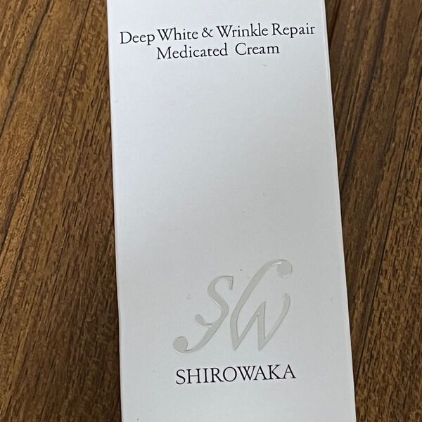 Deep White & Wrinkle Repair Medicated Creamシロワカメディケイティッドクリーム