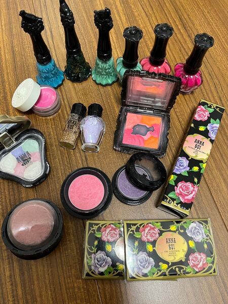 ANNA SUI 新品から中古アナスイ コスメ 化粧品 まとめ売りネイルチークマスカラアイシャドウラメ