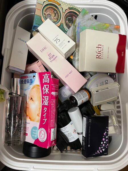 コスメまとめ売りアイシャドウパレット未使用から訳あり期限切れ韓国メイベリンなど残量様々