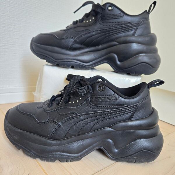 PUMA プーマ ウィメンズ シリア ウェッジ スニーカー BLACK 黒 厚底