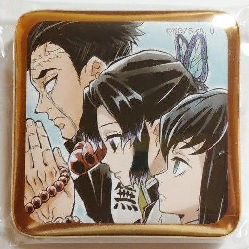 鬼滅の刃 ufotable THEATER DINING - お楽しみくじ スクエア缶バッジ 無一郎・しのぶ・悲鳴嶼