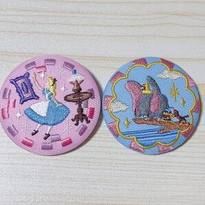 ディズニー刺繍缶バッジ 2点