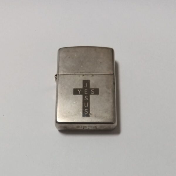 【BE1375xtvt】ジッポオイルライター ZIPPO 【2002年】 喫煙グッズ 喫煙具 ジッポー Zippo 火花確認済み