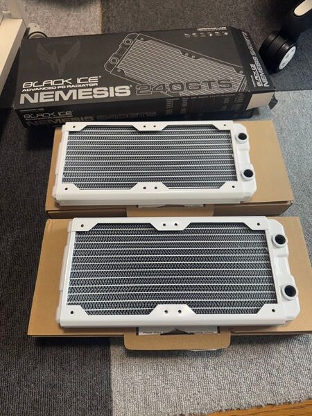 Black Ice Nemesis 240gts pc ラジエーター