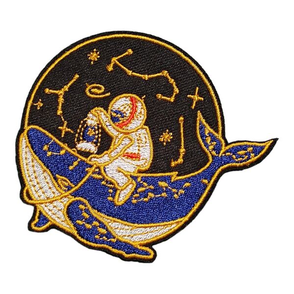 K-10【 アイロンワッペン 】 刺繍ワッペン アップリケ リメイク 鯨 クジラ ホエール Whale 宇宙 惑星 宇宙飛行士