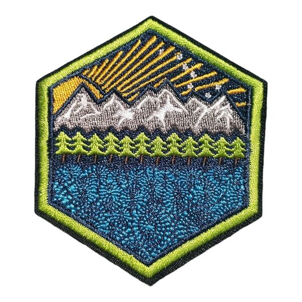 Y-69【 アイロンワッペン 】 刺繍ワッペン アップリケ 山 マウンテン MOUNTAIN アウトドア アイロンワッペン