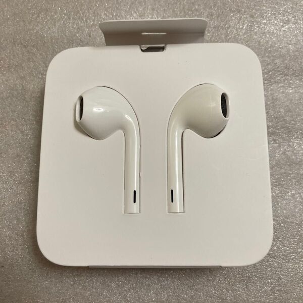 Apple 未使用品 iPhone純正イヤホン イヤフォンApple 純正品 ライトニング