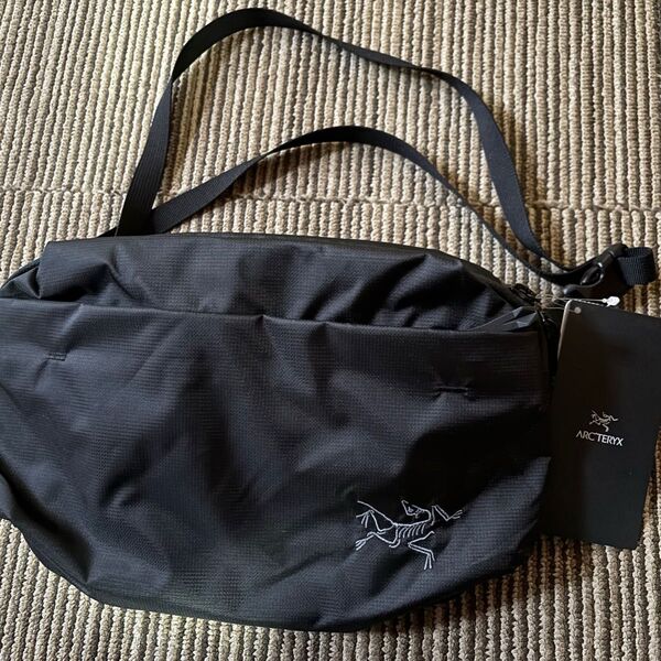 新タグです!ARC'TERYX Heliad 6L Crossbody bag Black アークテリクス ヒリアド6 新品