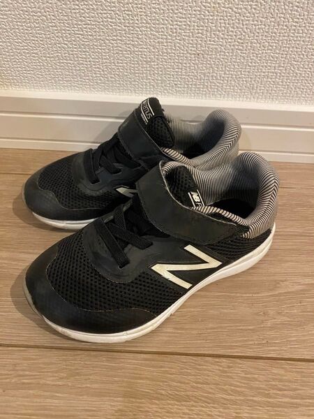 New Balance キッズ スニーカー ブラック 16cm ニューバランス