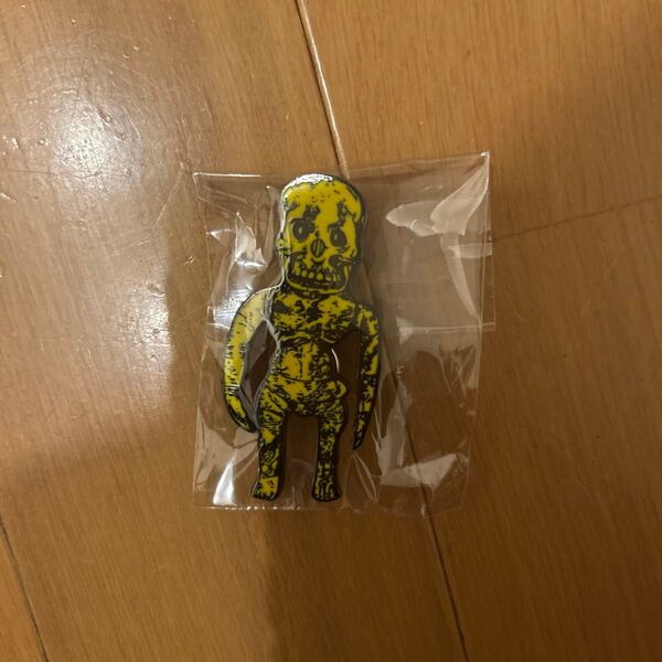 BLOOD GUTS TOYS IZUMONSTER ピンズ ドクロ 十字架