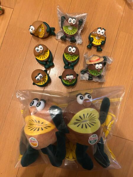 ゼスプリ キウイブラザーズ ぬいぐるみポーチ マスコット フィギュア