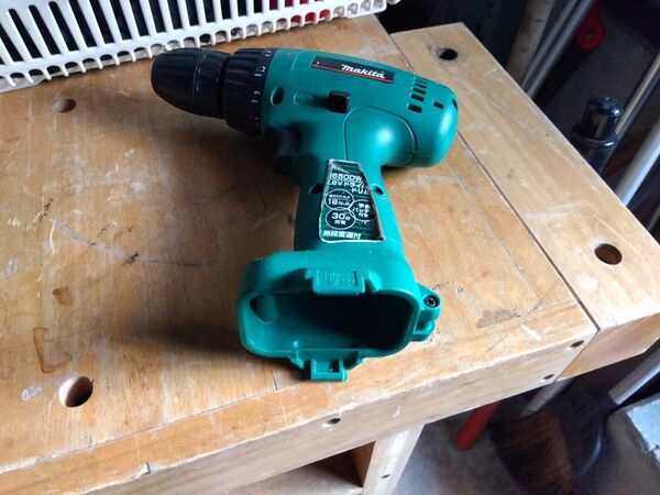マキタ ドリルドライバー9.6V makita