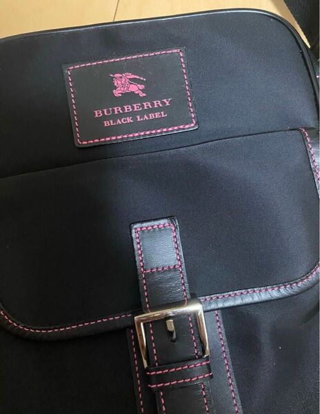 男女兼用 Burberry バーバリー ブラックレーベル ショルダーバッグ ナイロン 黒 ピンク バッグ チェック