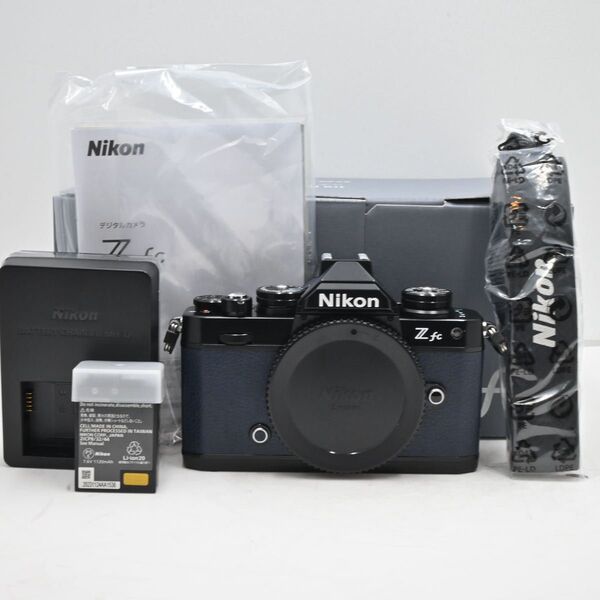 ショット数『1046』Nikon Zfc ボディ ブラック ミッドナイトグ