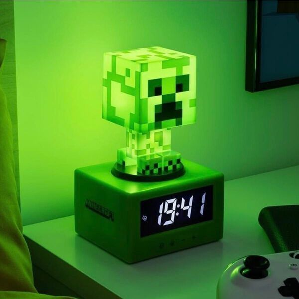 日本未発売★新品★限定 マイクラ クリーパー 目覚まし時計 光る 電池付き 1点限り★ 置時計 目覚まし時計 マインクラフト 映画