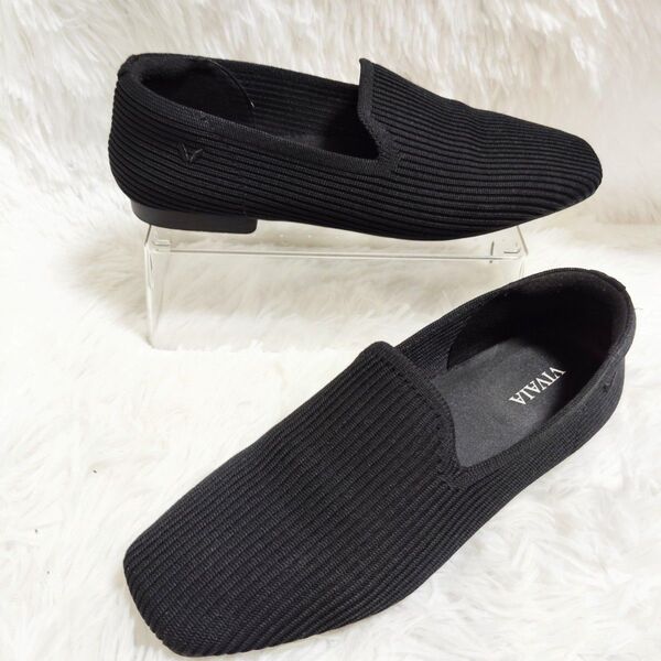 美品! ビバイア VIVAIA Samantha 22.5 黒 スクエアトゥ