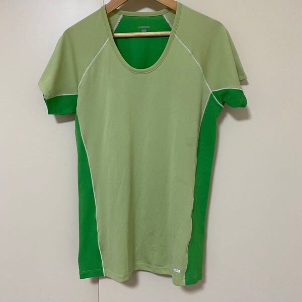 パタゴニア Tシャツ レディース Sサイズ 速乾 スポーツ 登山 ハイキング トレラン マラソン メッシュ グリーン 半袖
