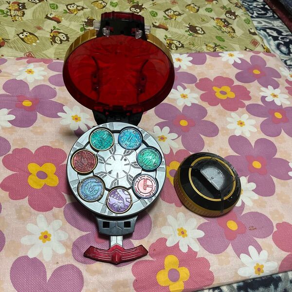 仮面ライダーギーツ DXデザイアドライバー&レイズバックルホルダーセット