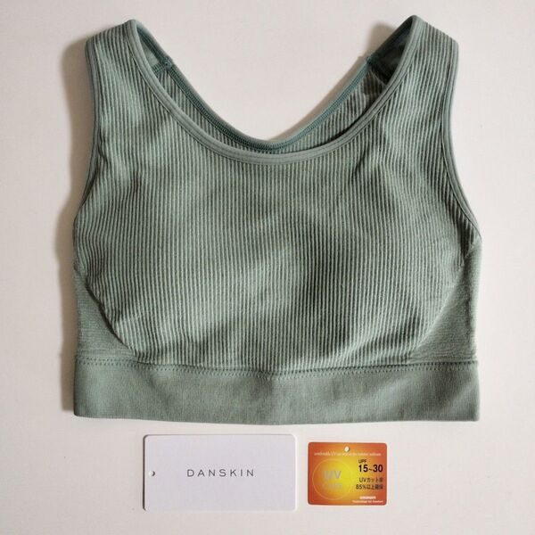 DANSKIN ブラトップ ヨガウェア М 新品 未使用 ピラティス ジム 無地 リブ