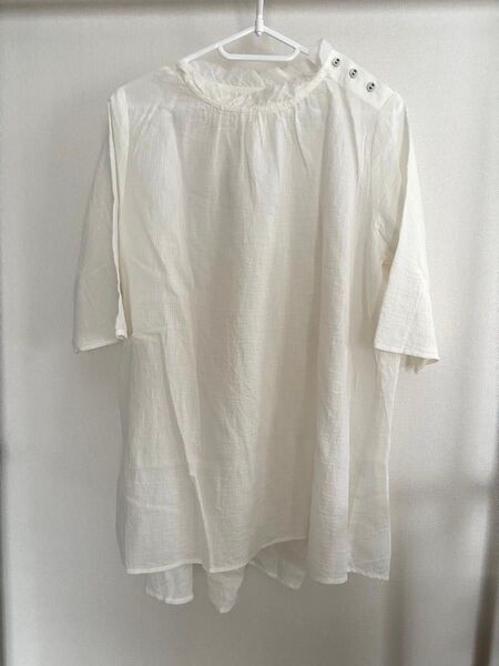 【極美品】LOISIR アデュートリステス シルク混 半袖シャツ ボタン付 麻 コットン カットソー ブラウス トップス ホワイト