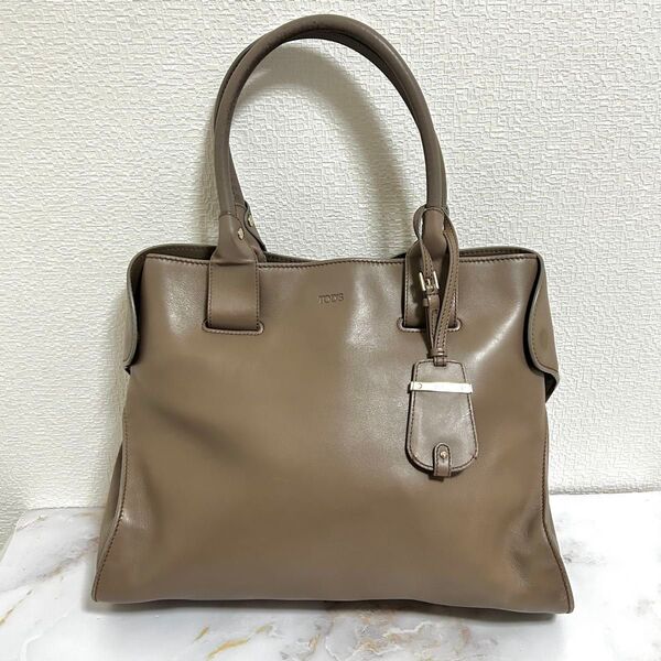 TOD’S トッズ ハンドバッグ ビジネス トートバッグ 大容量
