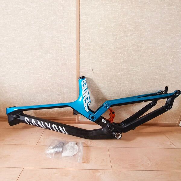 CANYON SENDER CF 7.0 カーボン フレームmtb dh L Rockshox fox40 santacruz