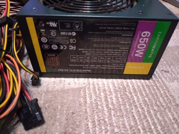 Antec EARTHWATTS EA-650 650W電源ユニット
