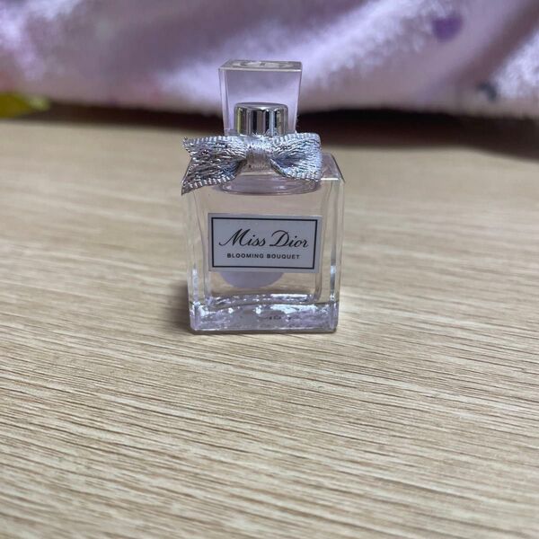 Dior ミスディオール ブルーミングブーケ 5ml EDT ミニ香水