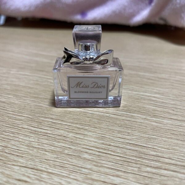 Dior ミスディオール ブルーミングブーケ 5ml EDT ミニ香水