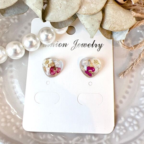 No.756 ハンドメイド ドライフラワー ハート レジン ピアス イヤリング