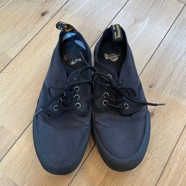 Dr. Martins ドクターマーチン キャンバス スニーカー ブラック イギリス