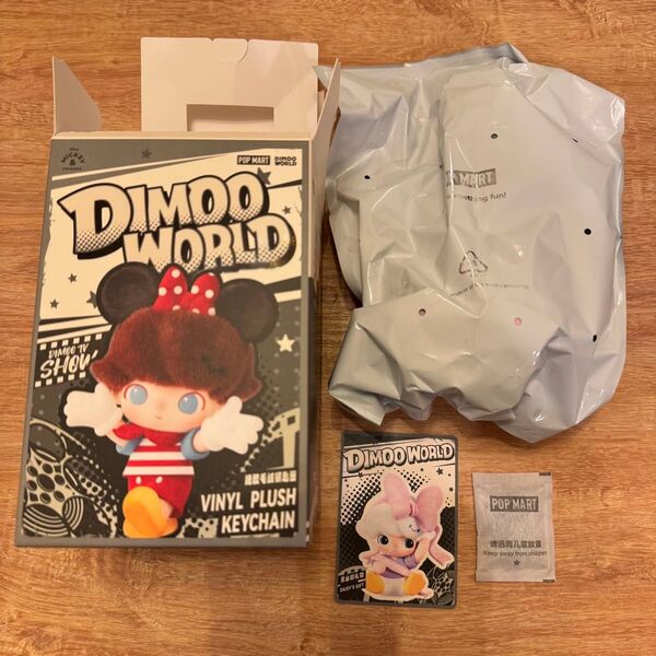 DIMOO WORLD × DISNEY ぬいぐるみキーチェーン デイジー