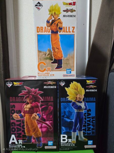 一番くじ ドラゴンボールVSオムニバスCROSS A賞 超サイヤ人4孫悟空、B賞 超サイヤ人3ベジータ、C賞 超サイヤ人孫悟空