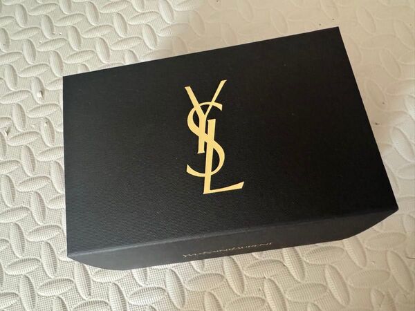 Yves Saint Laurent イヴ・サンローラン ラッピング用空箱