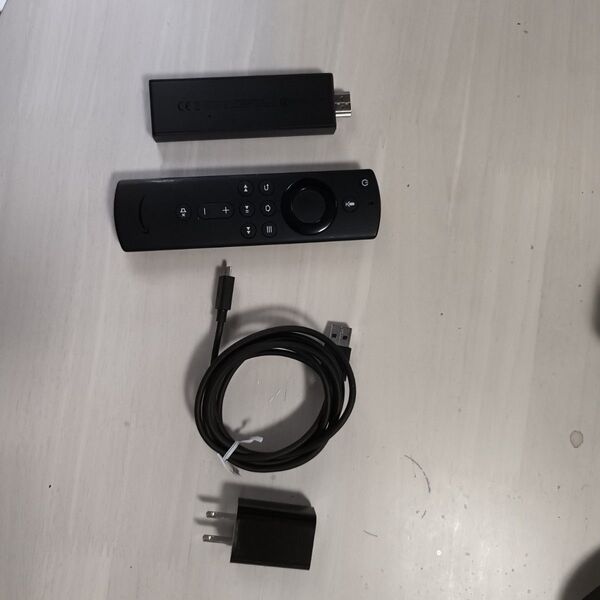 Amazon Fire Stick 4K 初期化済み E9L29Y