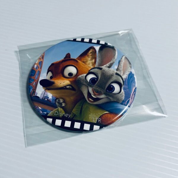 ディズニー ズートピア ZootopiaズートピアカフェBIG缶バッジ 缶バッジニック・ワイルドジュディ・ホップス