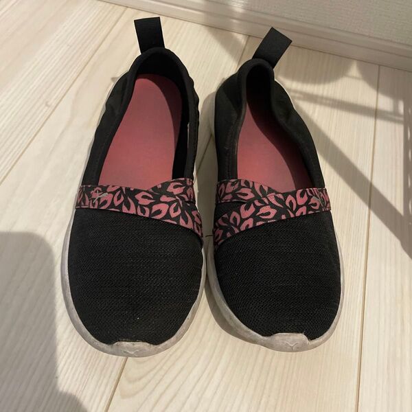 PUMAスニーカー スリッポン