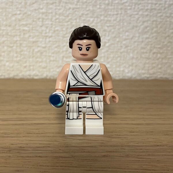《正規品》レゴ スターウォーズ レイ ホワイトローブ ミニフィグ
