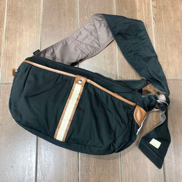 【本日限定価格】RADICA ラディカ メッシュ 蓋付き ペット スリング バッグ キャリー バック 小型 犬 猫 Sサイズ