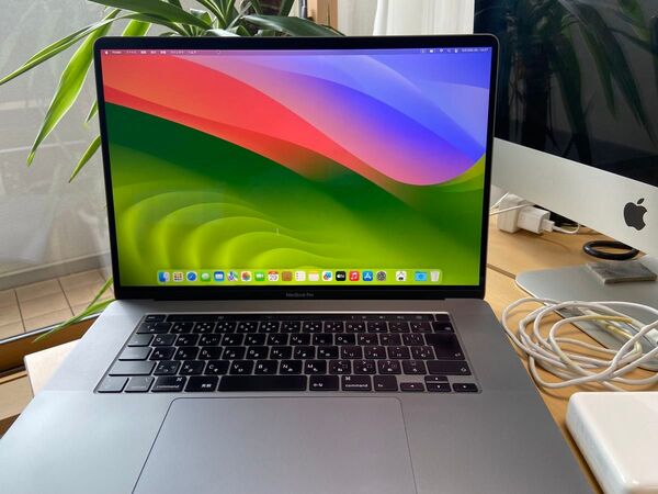 MacBook Pro 16インチ,2019 1TB/32GB/2.3GHz/ corei9 /8コア 電源アタプタ付