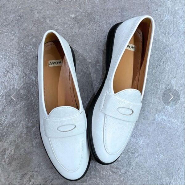 ほぼ未使用品 APOM アポム ペニーローファー 本革 ホワイト 23.5cm