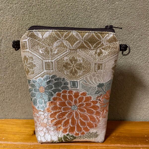 帯リメイク スマホケース・ポーチ ファスナー・Dカン付き(花柄)ハンドメイド 和柄 和風