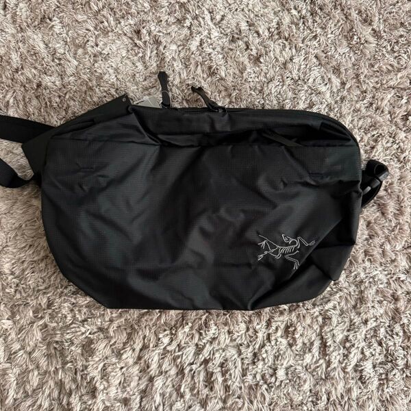 【新品未使用】ARC’TERYX Heliad Crossbody Black アークテリクス ヒリアド クロスボディバッグ
