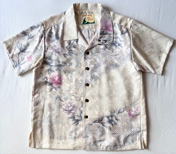 【未使用 】着物リメイク和柄アロハシャツ半袖シャツ古布リメイク花柄ブラウス刺繍白 オープンカラー
